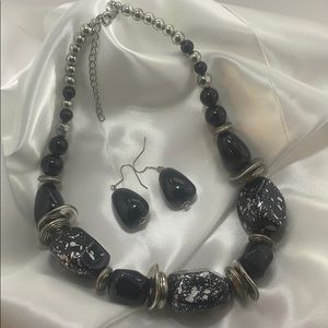 Women Chucky Necklace & Earrings set